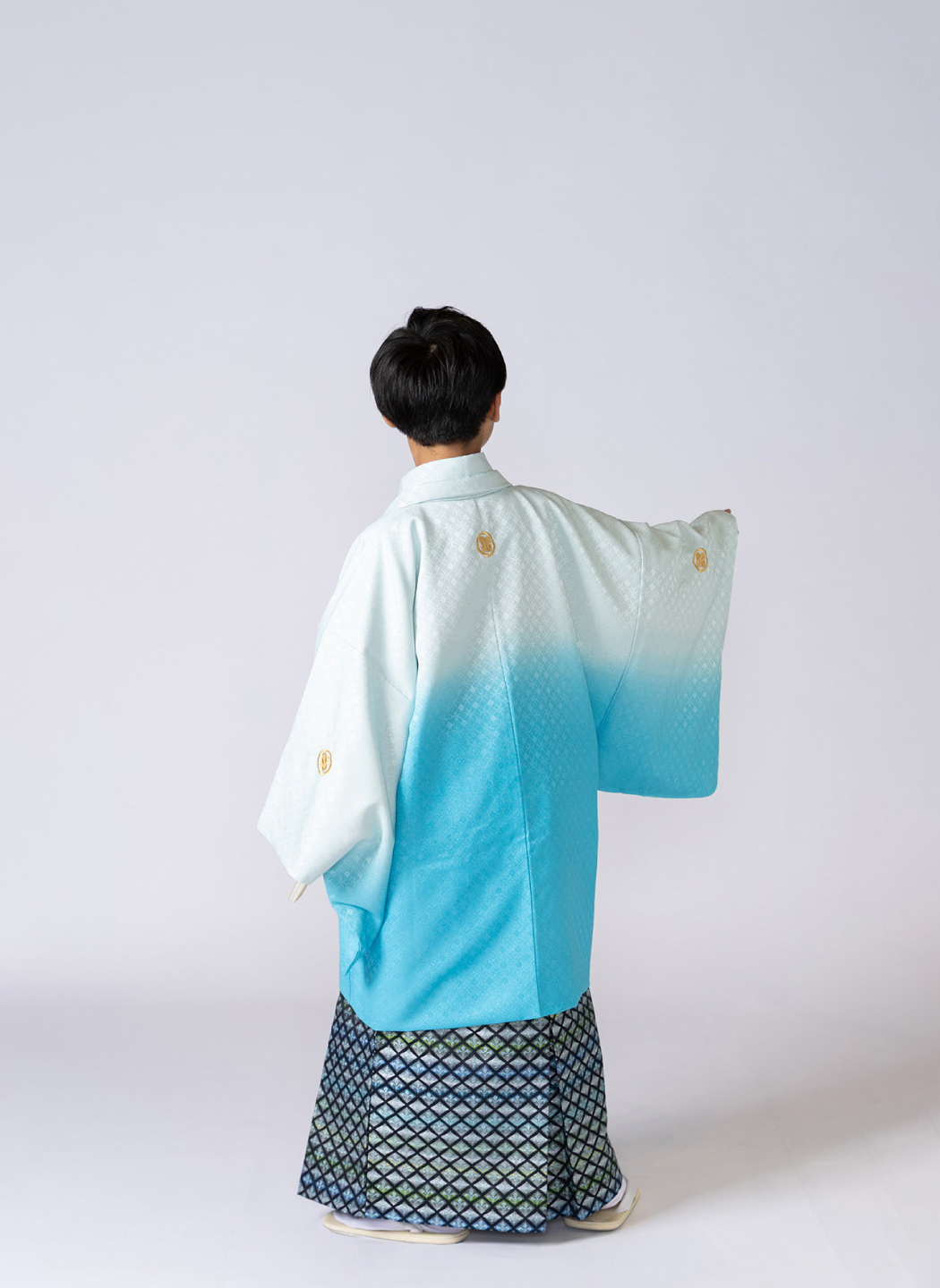 Shining gradient haori × Diamond-patterned hakama